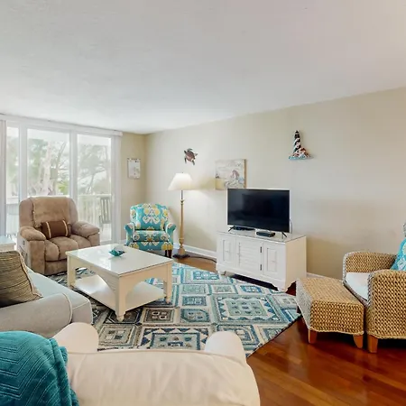 Dolphin Reef 203 Apartment